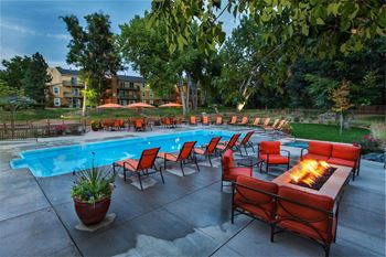 Firepit Lounge at Woodland Hills Apartments, Colorado Springs